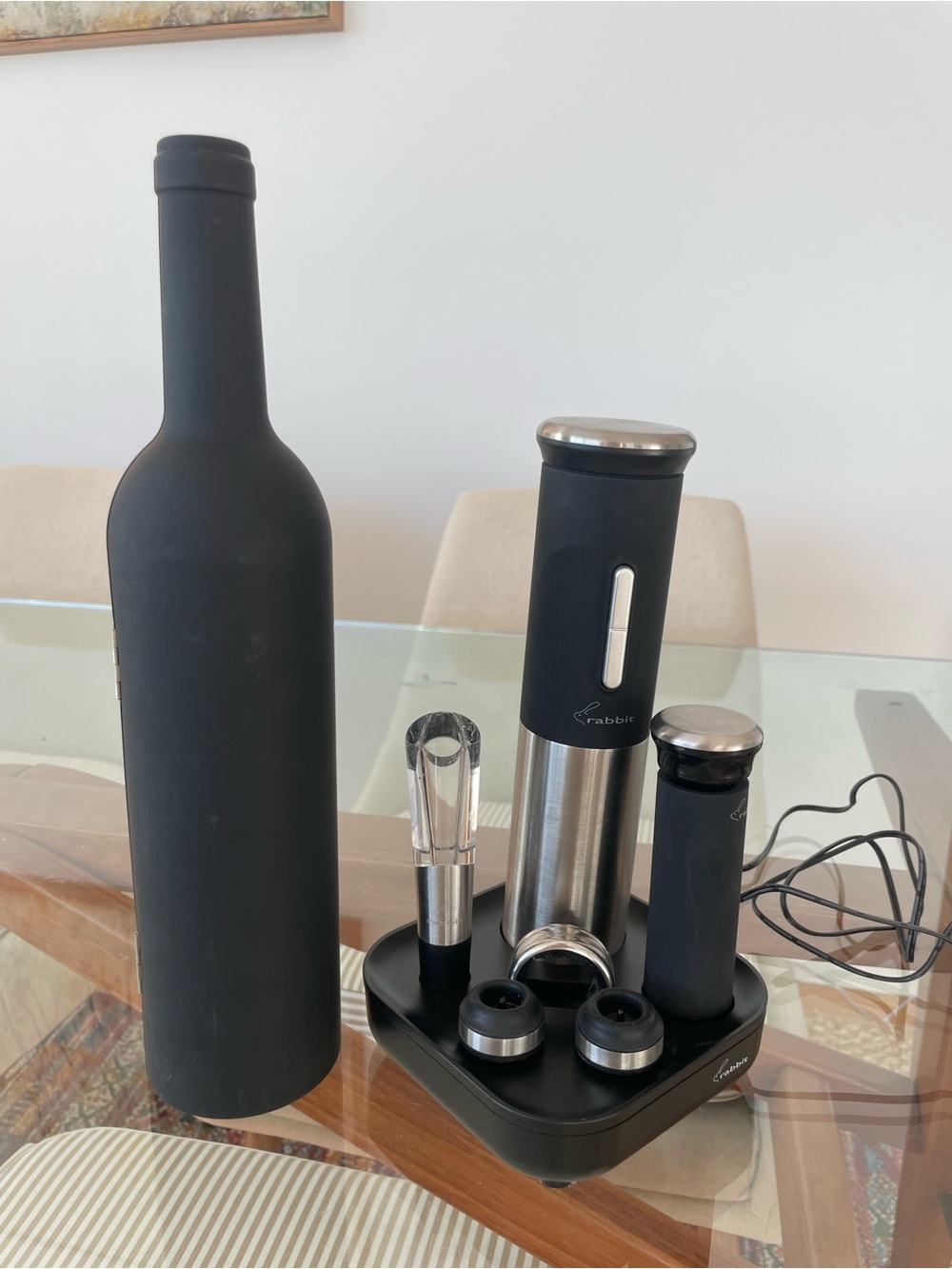 •Williams Sonoma Rabbit Pro Electric Wine Opener Set with Bordeoux Wine Tool Set